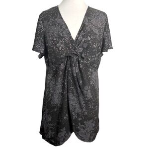 Torrid Flutter Sleeve Twist Front Tulip Hem Blouse Floral Chiffon Georgette 1X